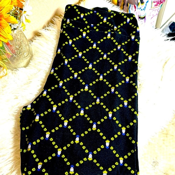 LULAROE Leggings Disney Maleficent TC2 buttery soft stretch‎ comfortable - Picture 1 of 4